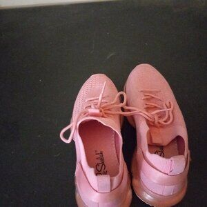 la sheelah women sneakers size 6 1/2